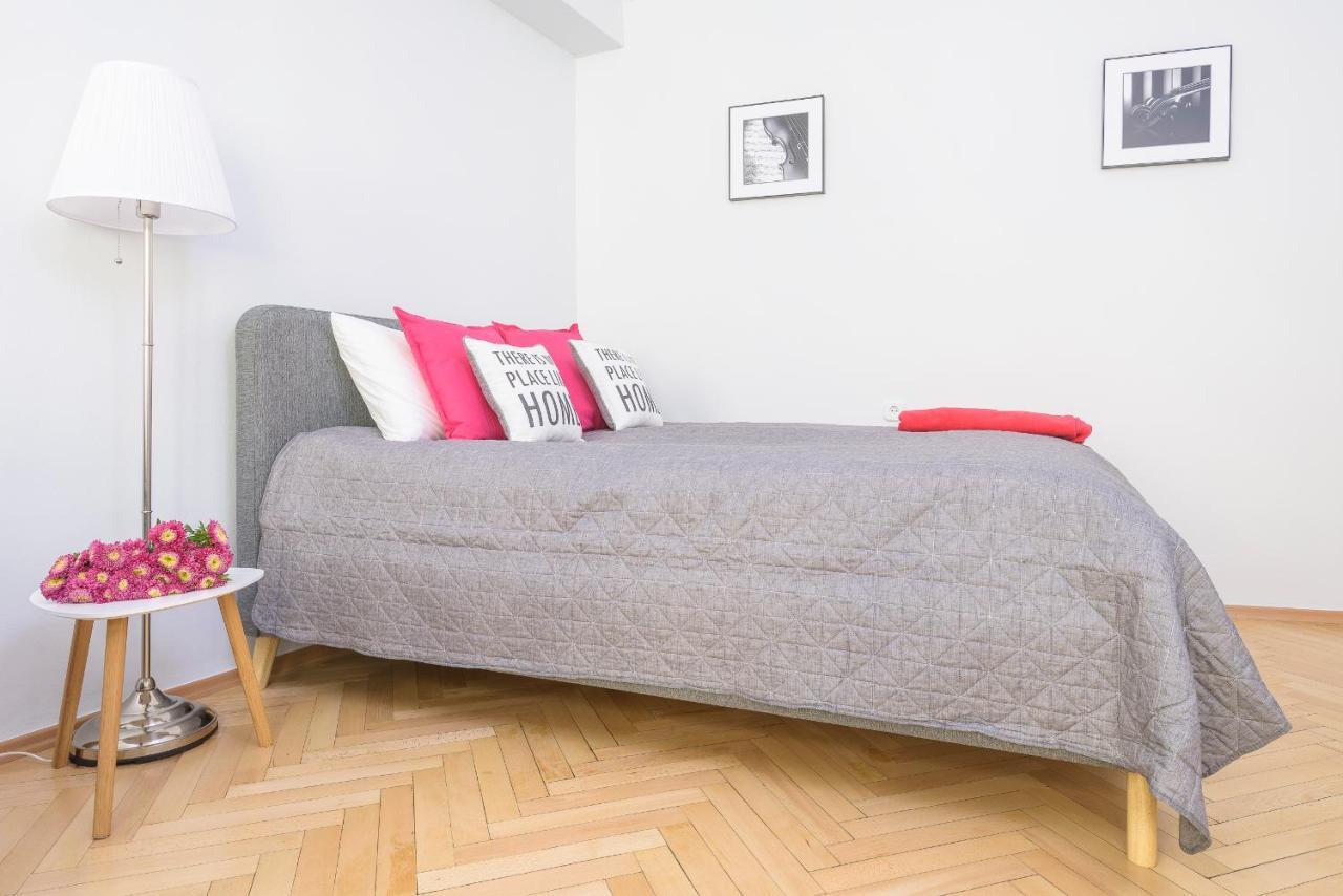 Bright And Modern Apartment In The Heart Of The Old And New Town Varşovia Exterior foto