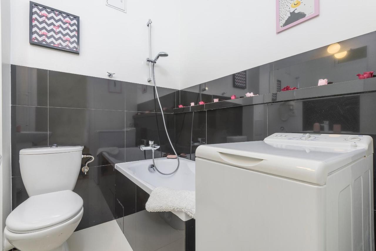 Bright And Modern Apartment In The Heart Of The Old And New Town Varşovia Exterior foto